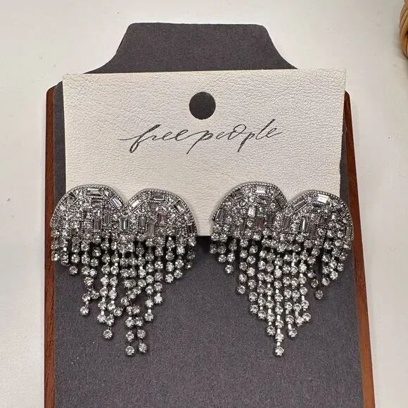 Free People Hearts On Fire Dangle Earrings Rhinestone Heart Fringe Statement NWT - Picture 2 of 12